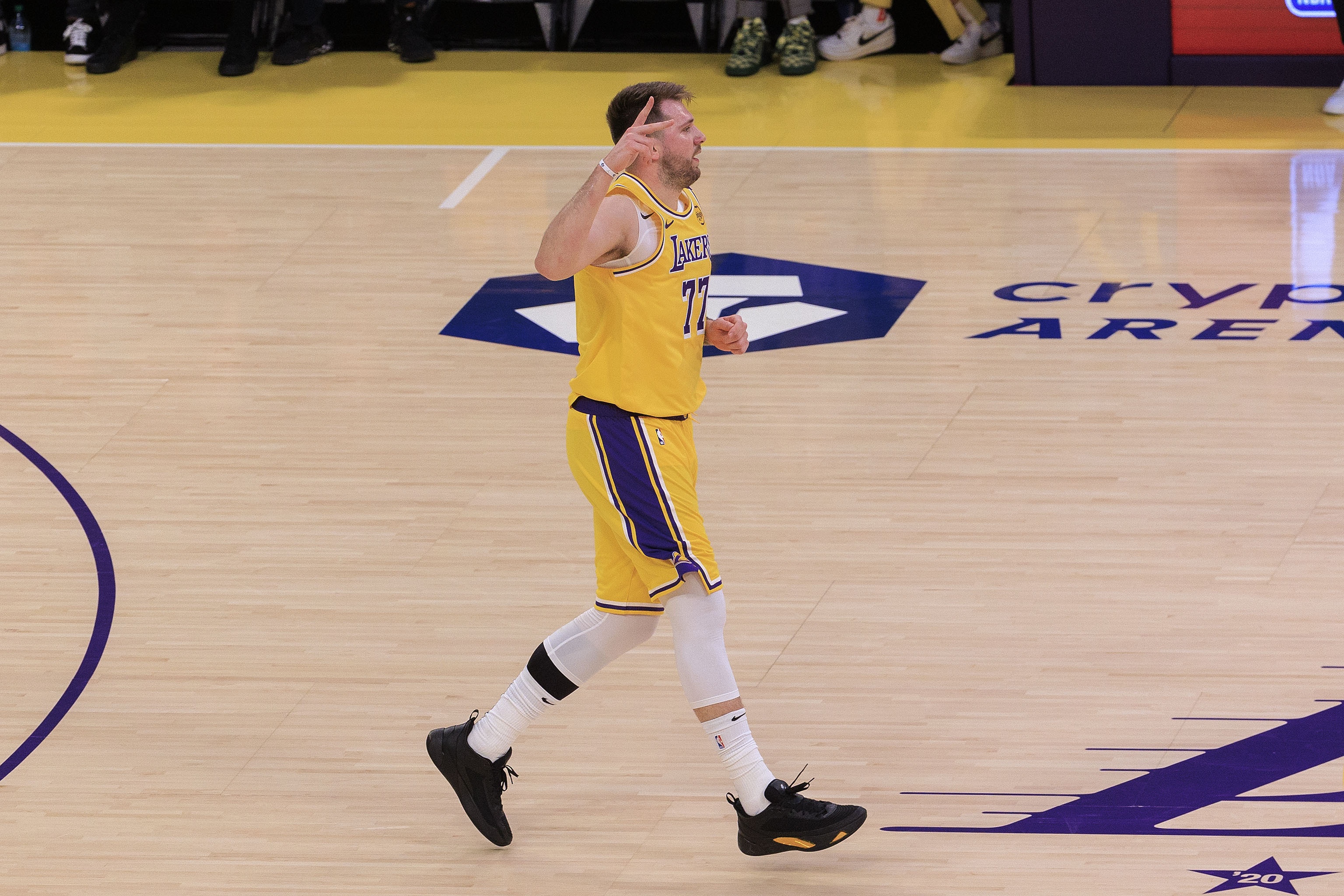 开云体育官网-篮网力克雷霆，东契奇高光表现