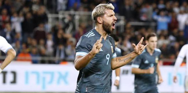 乌拉圭逆转美国，阿圭罗刷新纪录