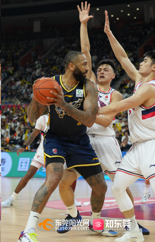 广州队横扫热火，伦纳德状态火热