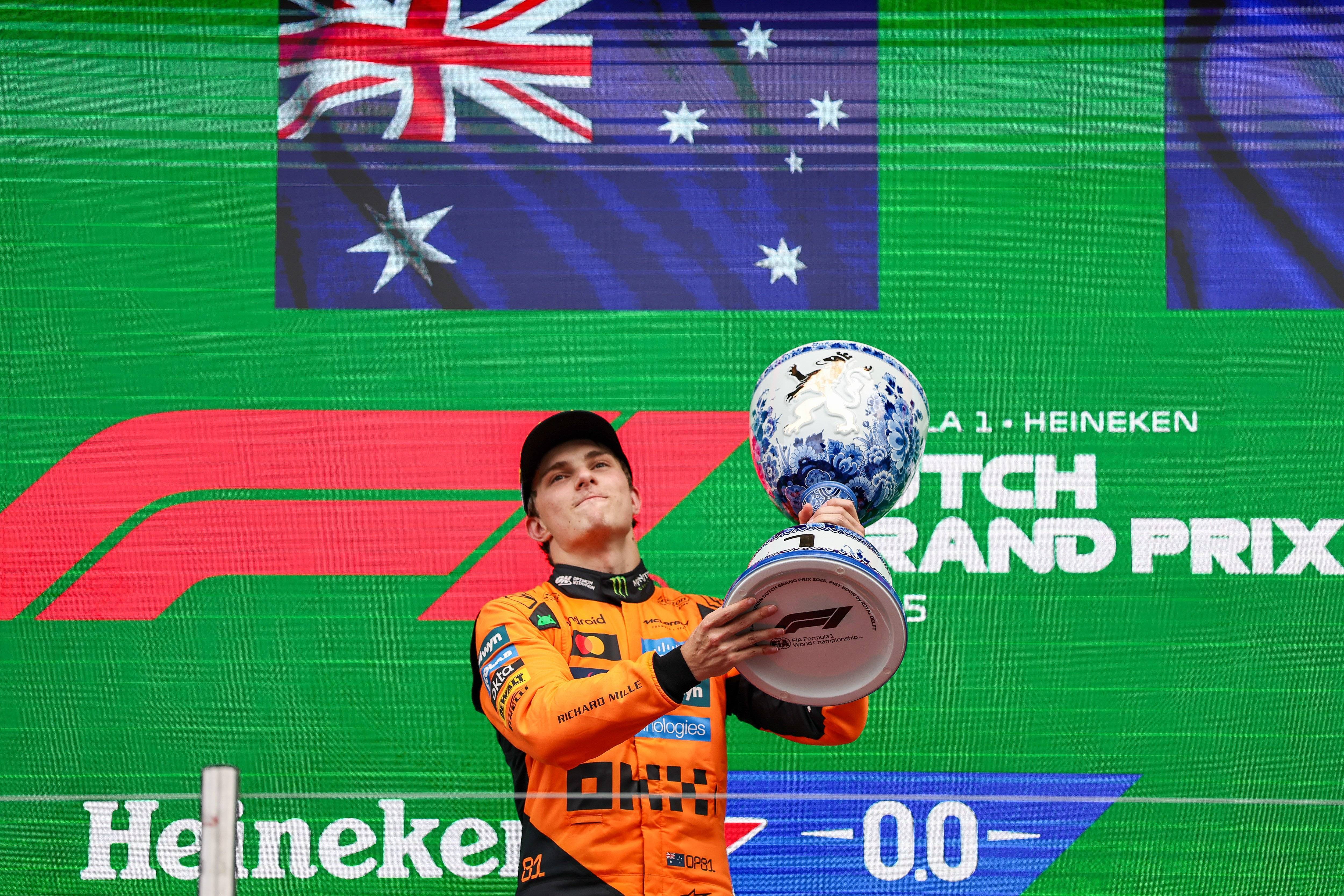 迈凯伦碾压红牛二队,汉密尔顿关键制胜 迈凯伦碾压红牛二队,汉密尔顿关键制胜