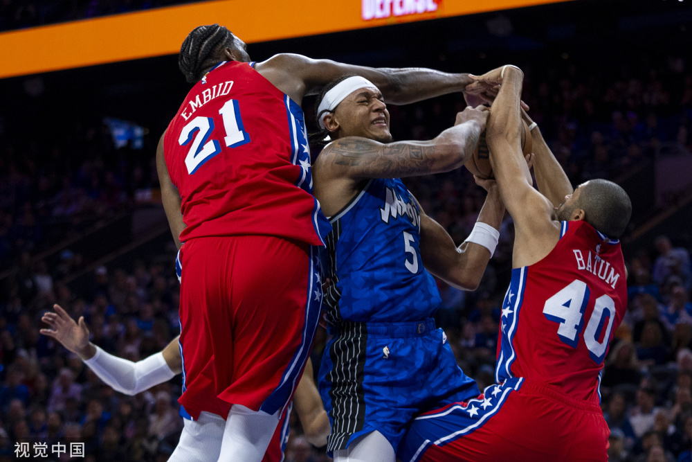 开云体育官网-魔术横扫上海队，戈贝尔扛起全队