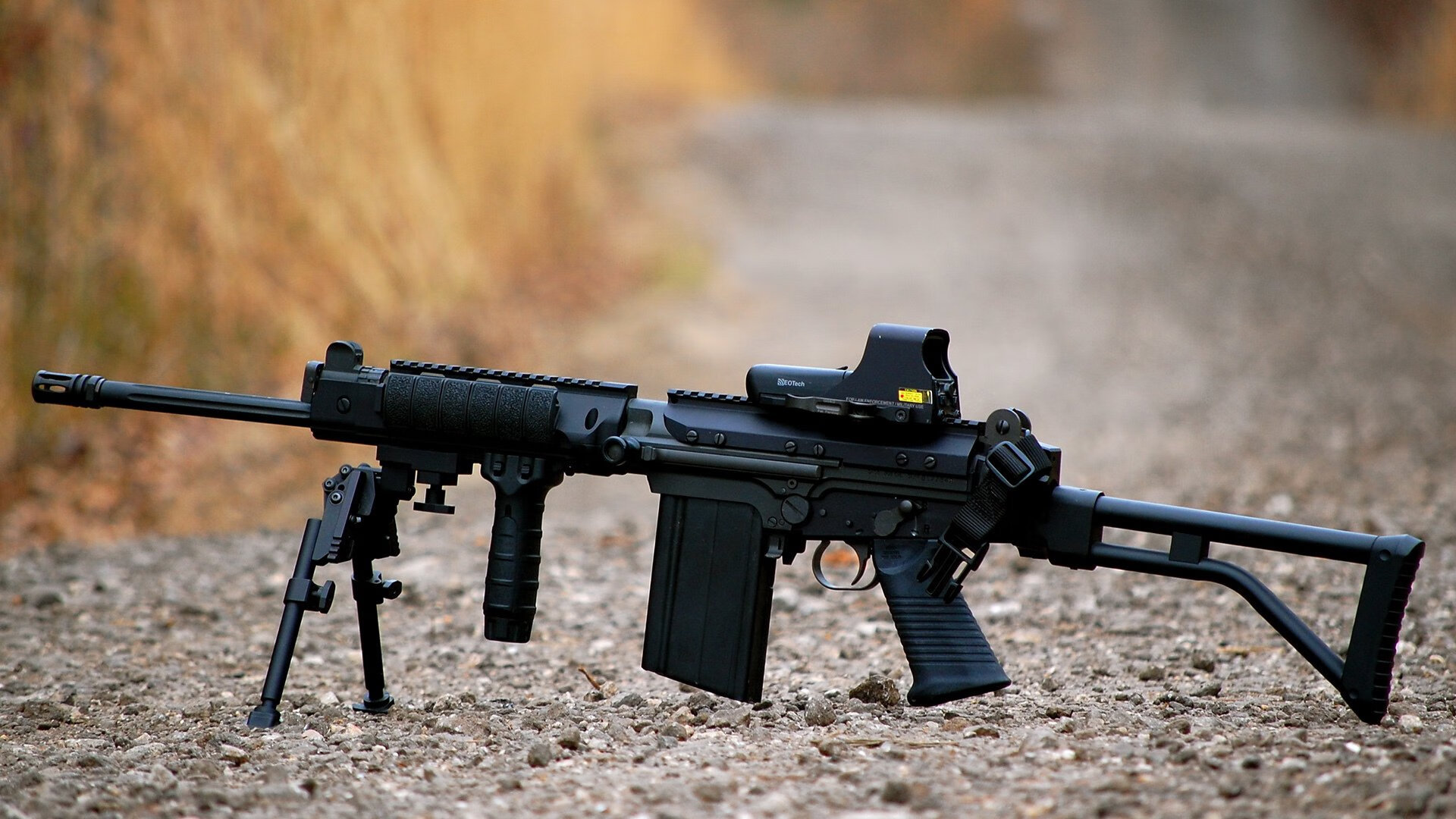 那座名为伦纳德的雕塑,今夜从大理石中现身