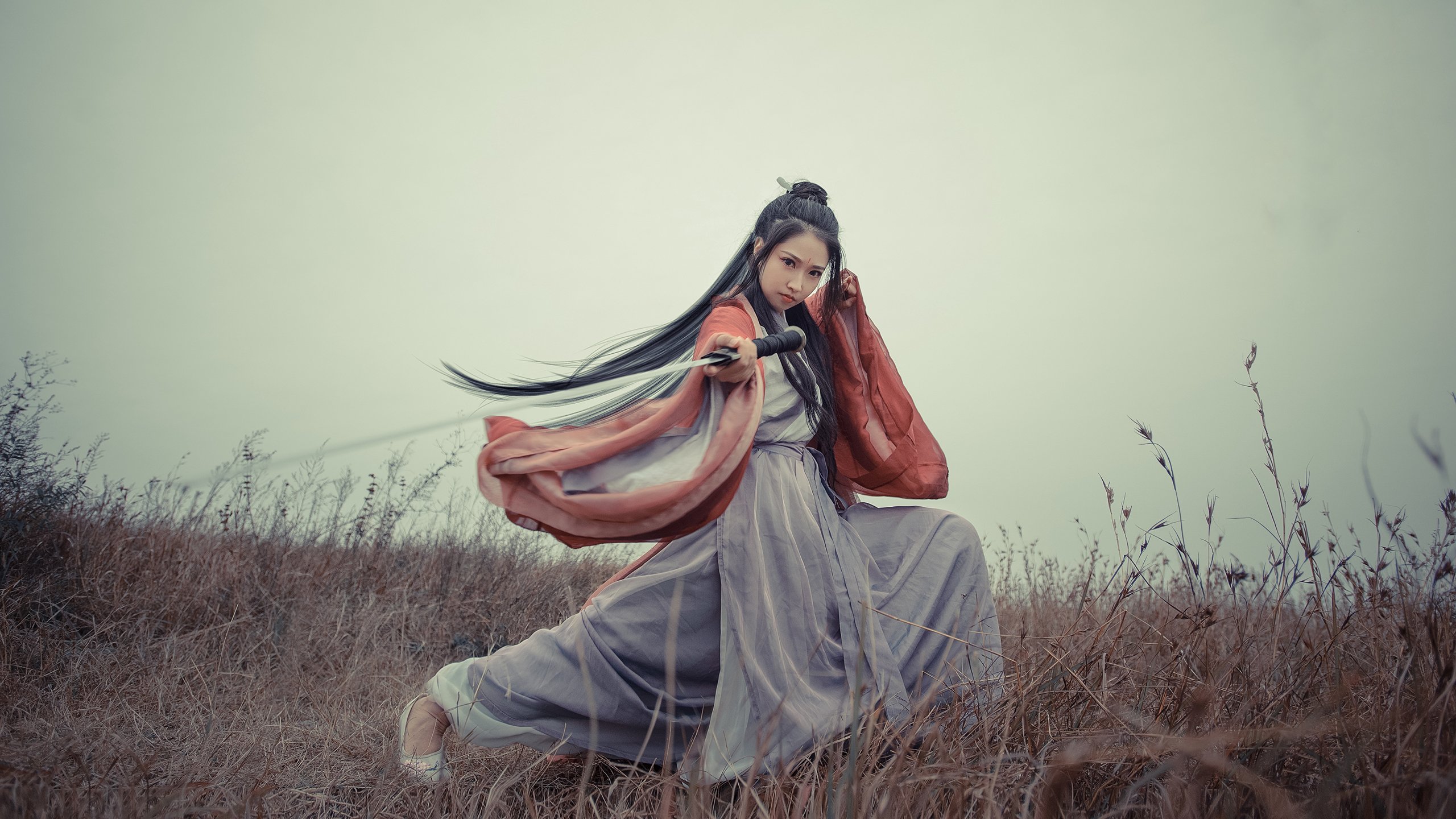 孤胆英雄与钢铁洪流，爱德华兹的星光与广厦的烽火