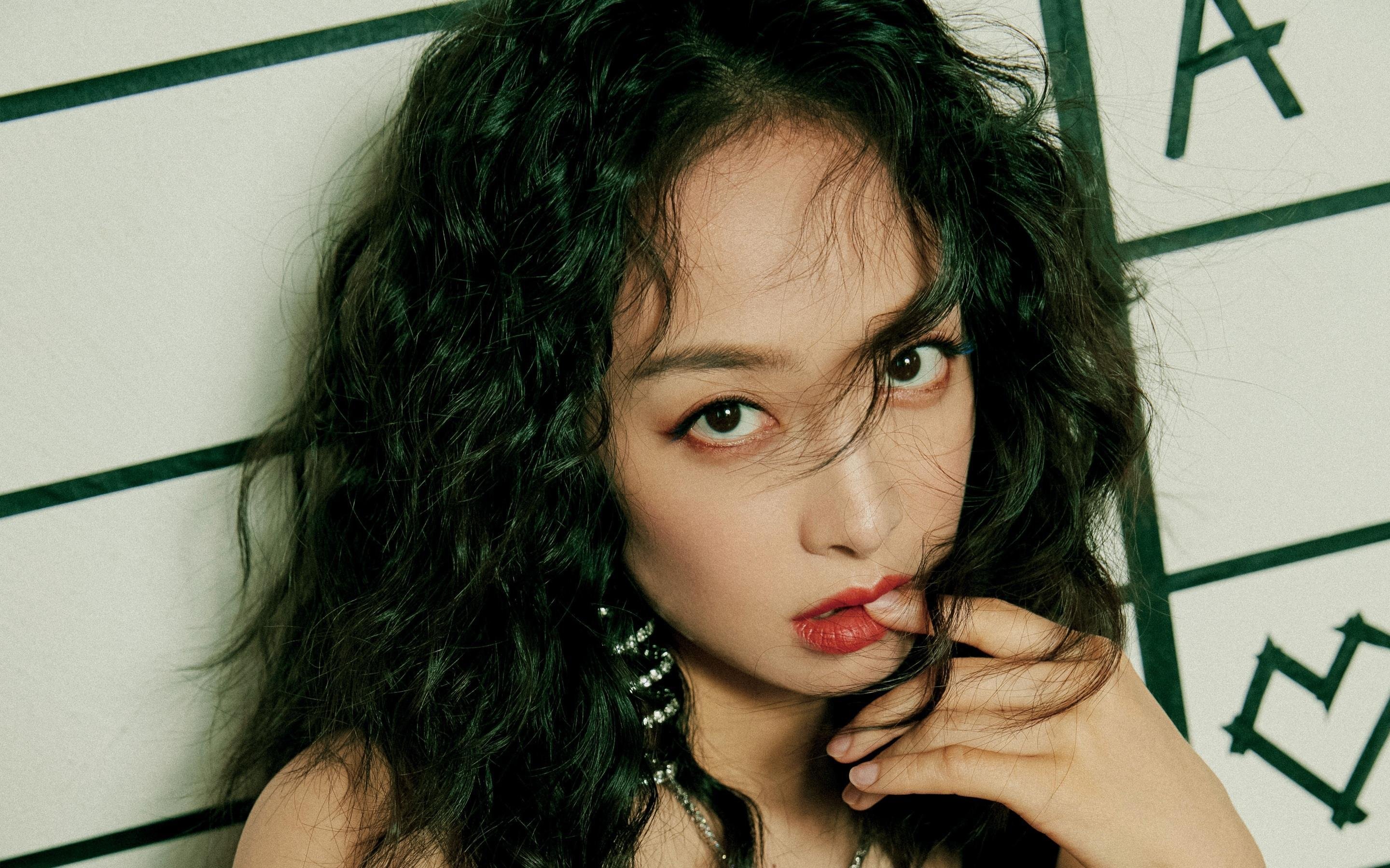 星轨与罗盘，当姆巴佩画出唯一弧线，英格兰校准了击败里昂的每一度